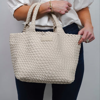 Handbags & Wallets