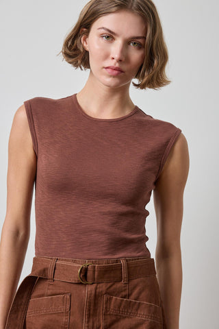Extended Shoulder Slim Tee