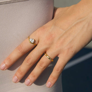 Celine Dainty Ring - US 6