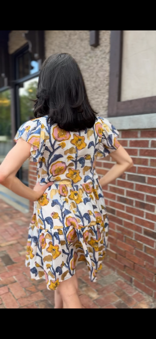 Ruffle Collar Button Mini