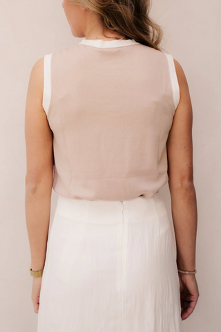 Sleeveless contrast rib basic knit